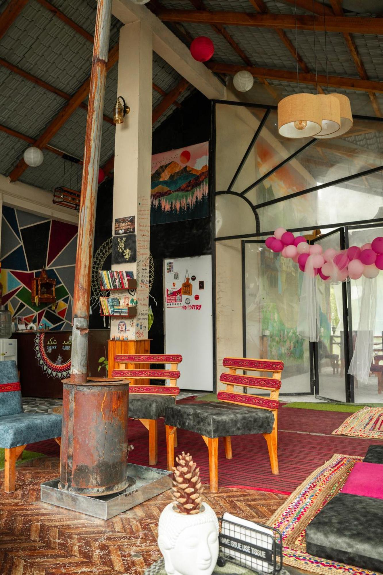 Jibhi Thepahadians Food & Stay מראה חיצוני תמונה